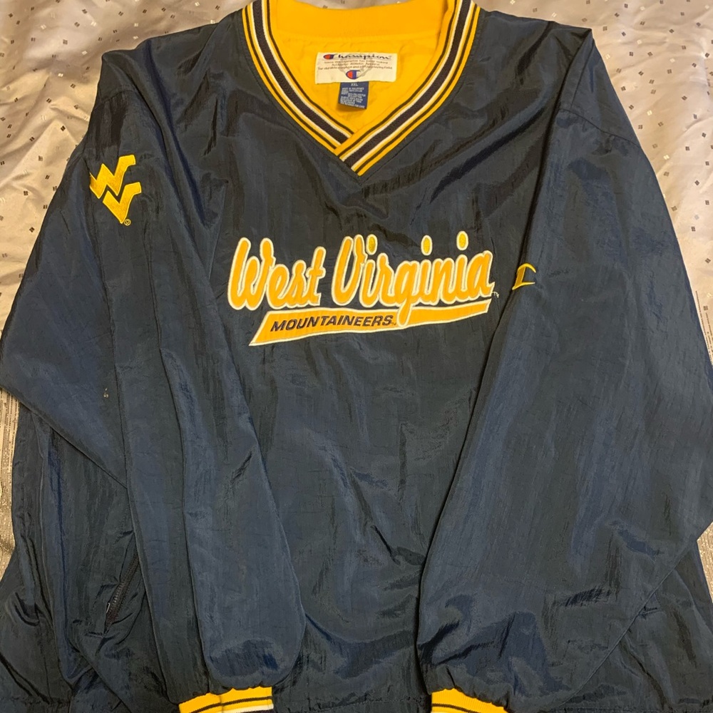 Champion Men’s pull over windbreaker